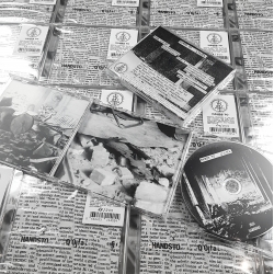 Hands To - Q'ojfa, Ltd. 200 (Handnumbered) (USA), 2CD Dunkelheit Pr...