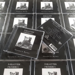 Forgotten Pathways - Shrouded In Mystery (Ger), CD Dunkelheit Produ...